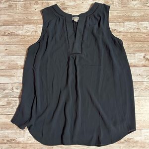 LOFT Women’s Gray Sleeveless V-Neck Top Size  Medium Petite